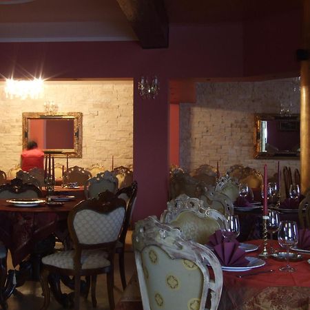 Hotel Royal Zalau Bagian luar foto