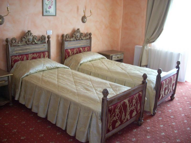 Hotel Royal Zalau Bagian luar foto