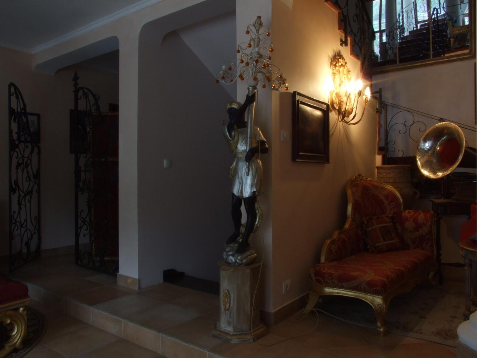 Hotel Royal Zalau Bagian luar foto