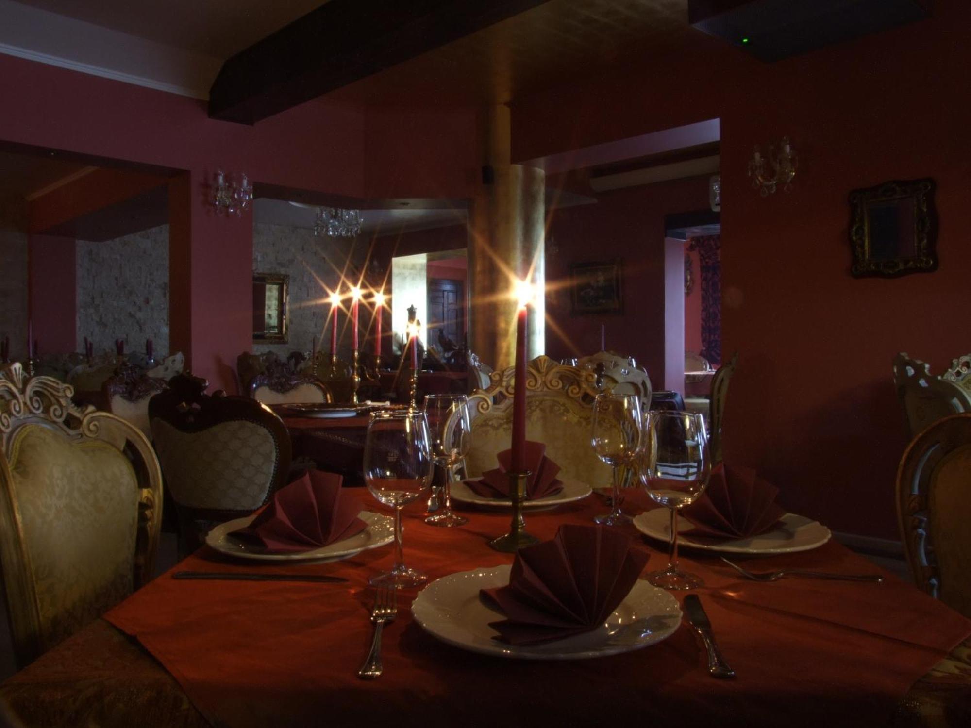 Hotel Royal Zalau Bagian luar foto