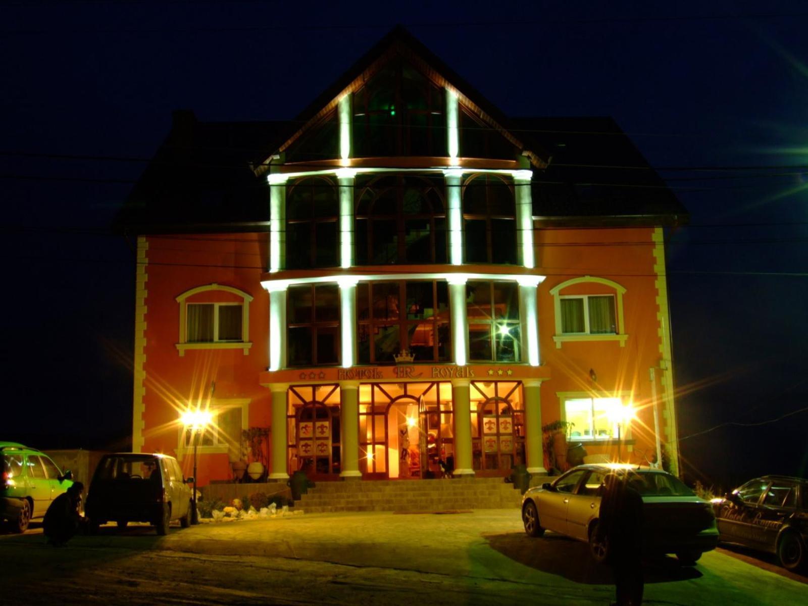 Hotel Royal Zalau Bagian luar foto