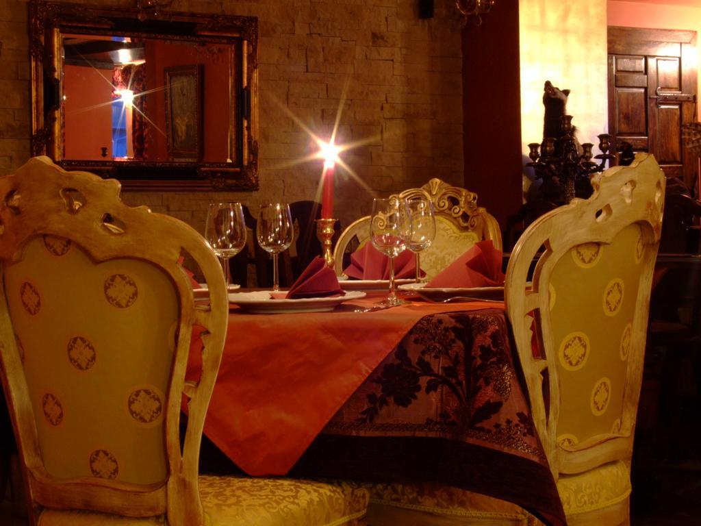 Hotel Royal Zalau Bagian luar foto