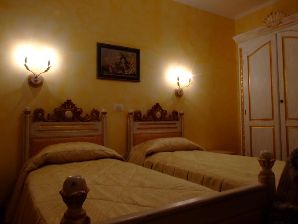 Hotel Royal Zalau Bagian luar foto