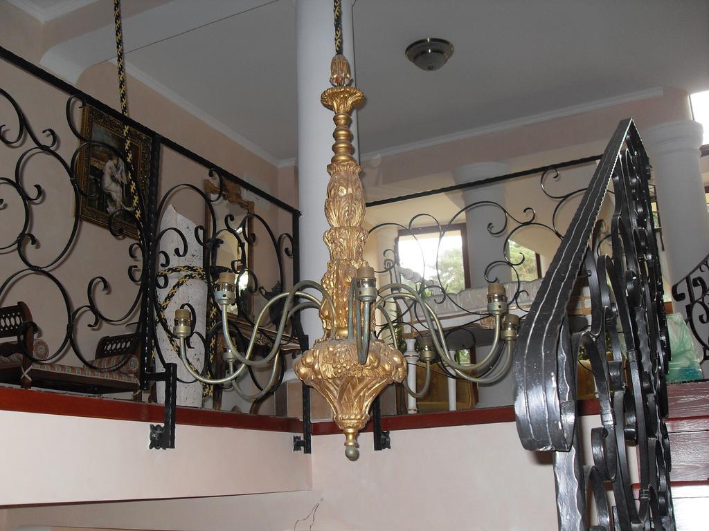 Hotel Royal Zalau Bagian luar foto